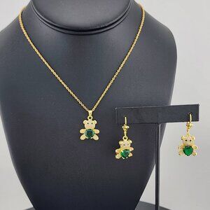 Charming Bear 2-Piece Set – Gold-Plated Necklace & Earrings